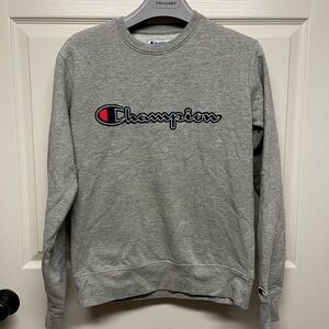 Champion embroidered Crewneck